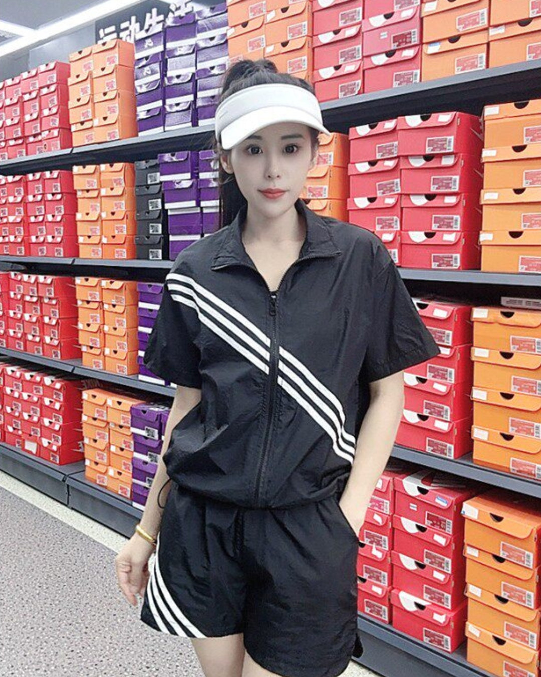 Women's 2025 Summer Casual Sportswear Set: Stand Collar Sunscreen Short-Sleeve Jacket and Shorts Two-Piece Set