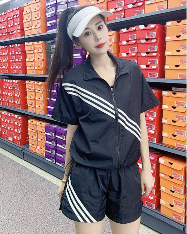 Women's 2025 Summer Casual Sportswear Set: Stand Collar Sunscreen Short-Sleeve Jacket and Shorts Two-Piece Set