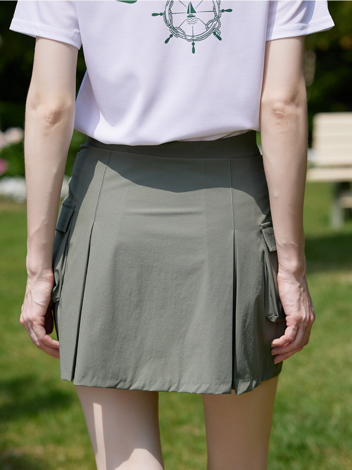 Minifalda cargo de nylon y elastano con pantalón interior CH319
