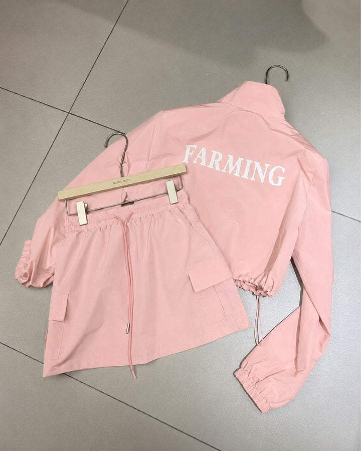 Pink sunscreen suit for women, Spring/Summer 2026, new athleisure zipper jacket and cargo skirt 2-piece set.