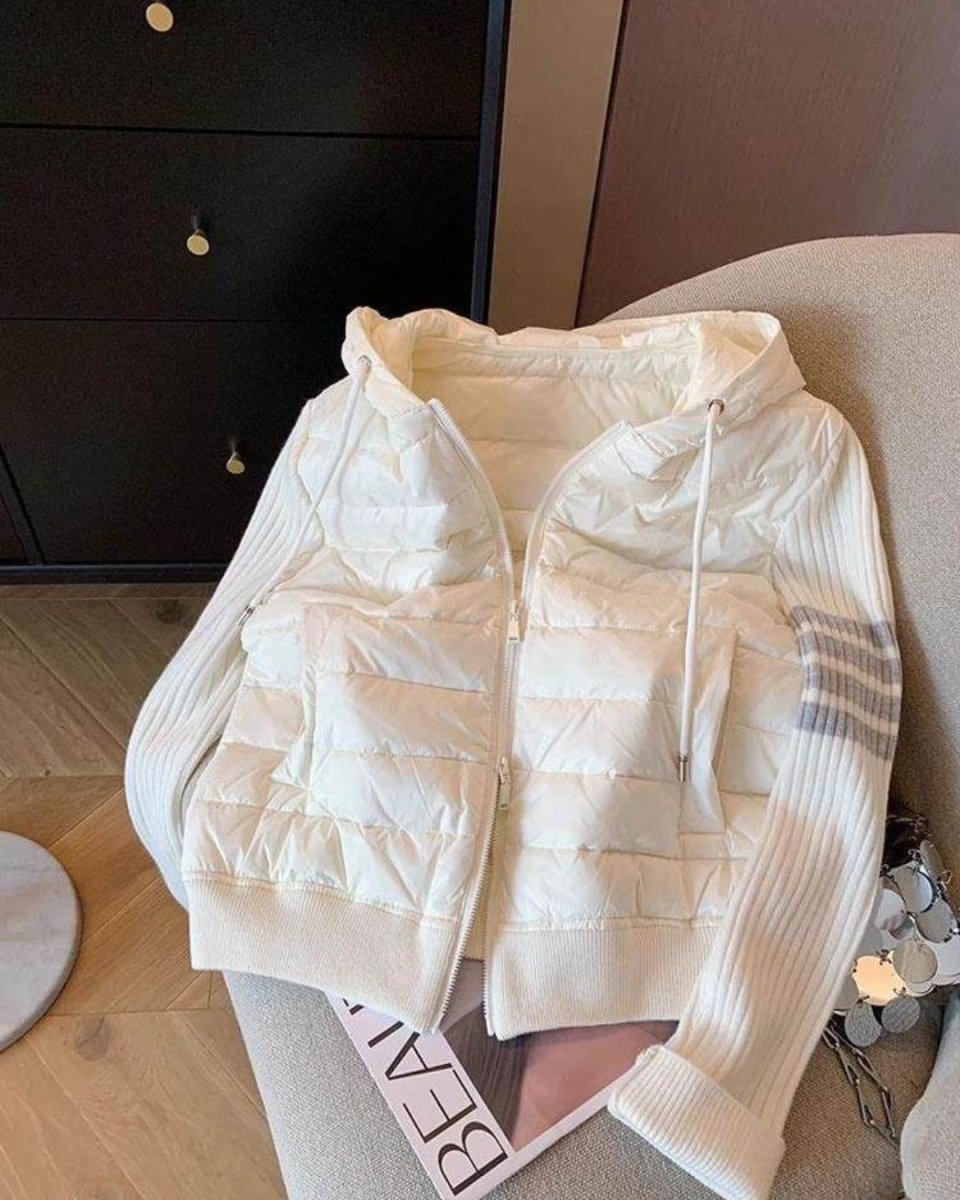 Clean up the warehouse and recover the leak! Patchwork knit drawstring hooded padded jacket. Women's versatile lightweight padded jacket for Fall/Winter 2024.