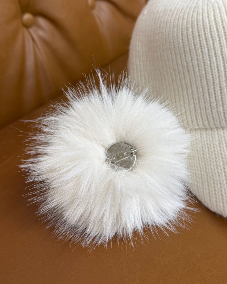 Hロゴポンポン付き帽子　CH865 - Chamule