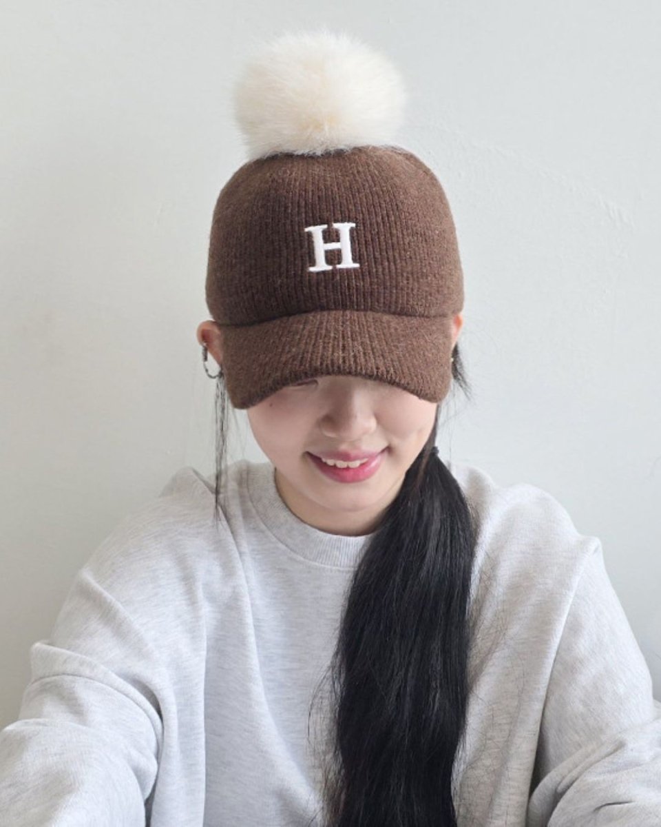 Hロゴポンポン付き帽子　CH865 - Chamule