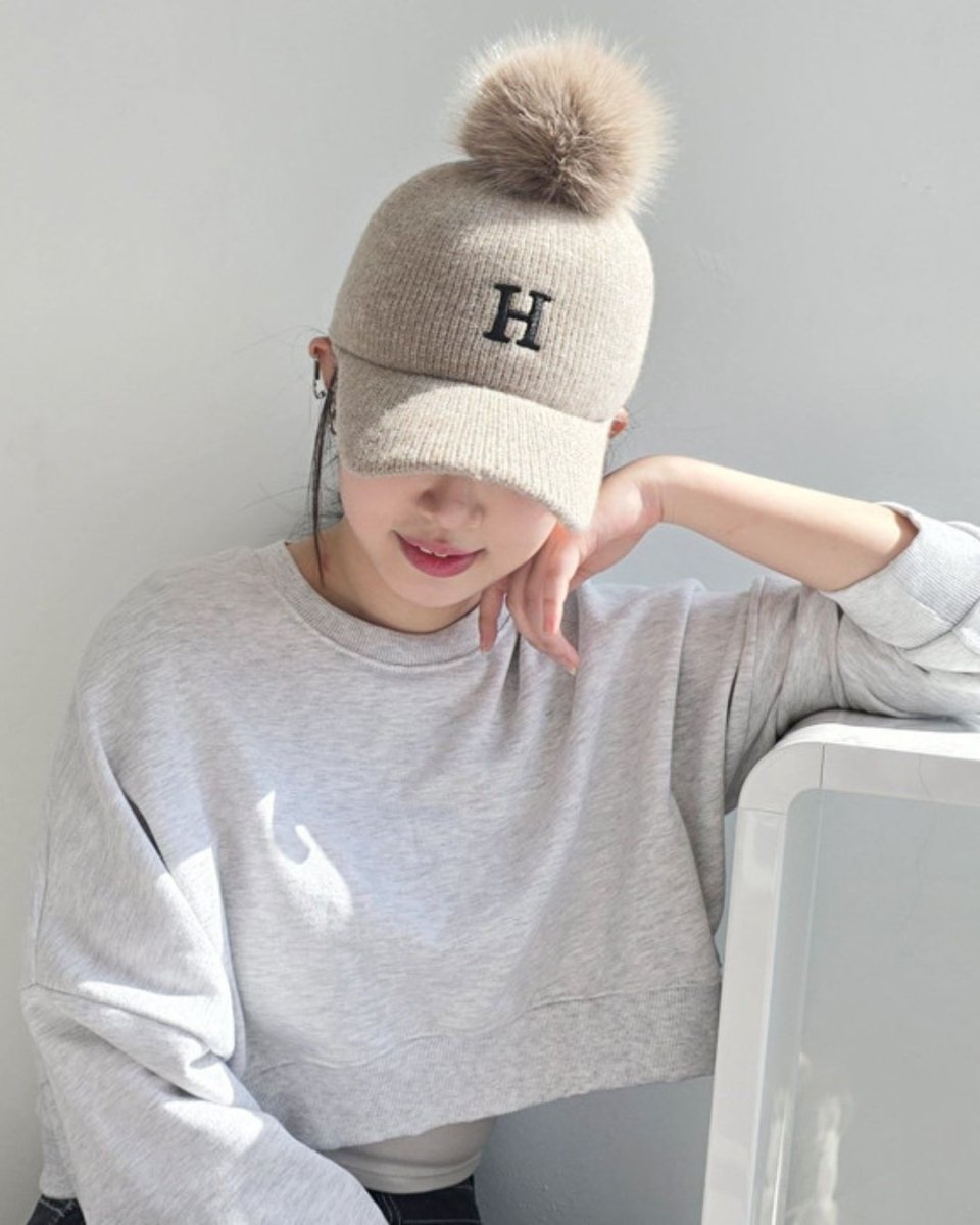 Hロゴポンポン付き帽子　CH865 - Chamule