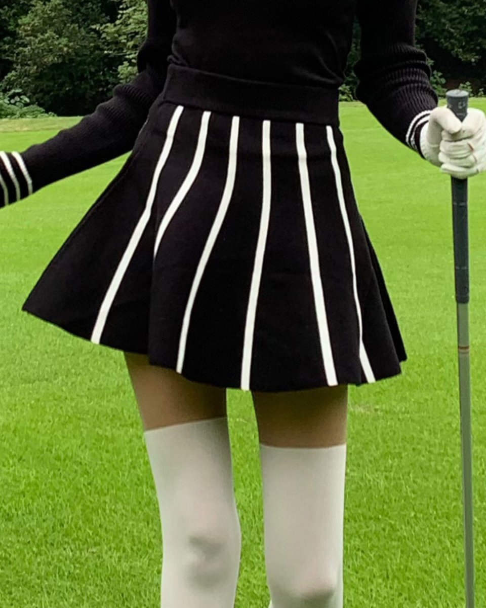 Vネックのスポーツスーツ セットアップ【上下別売り】　CH835 - Chamule