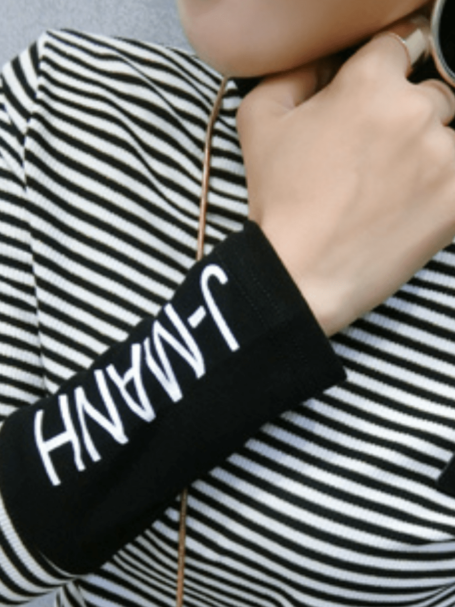 タイトトレンドボーダートップス ch190 - Chamule